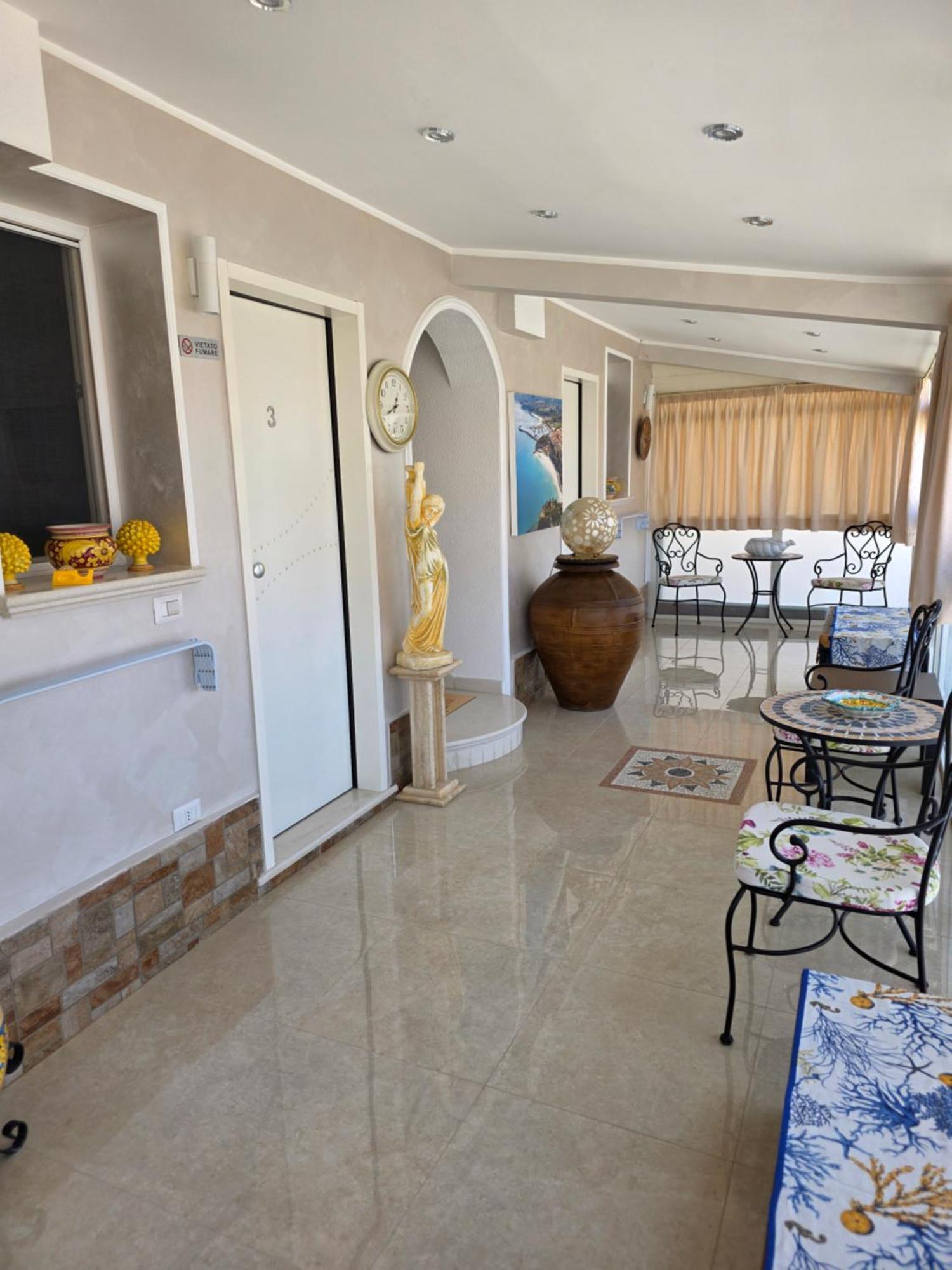 Bed and Breakfast La Perla Del Tirreno à Tropea Extérieur photo