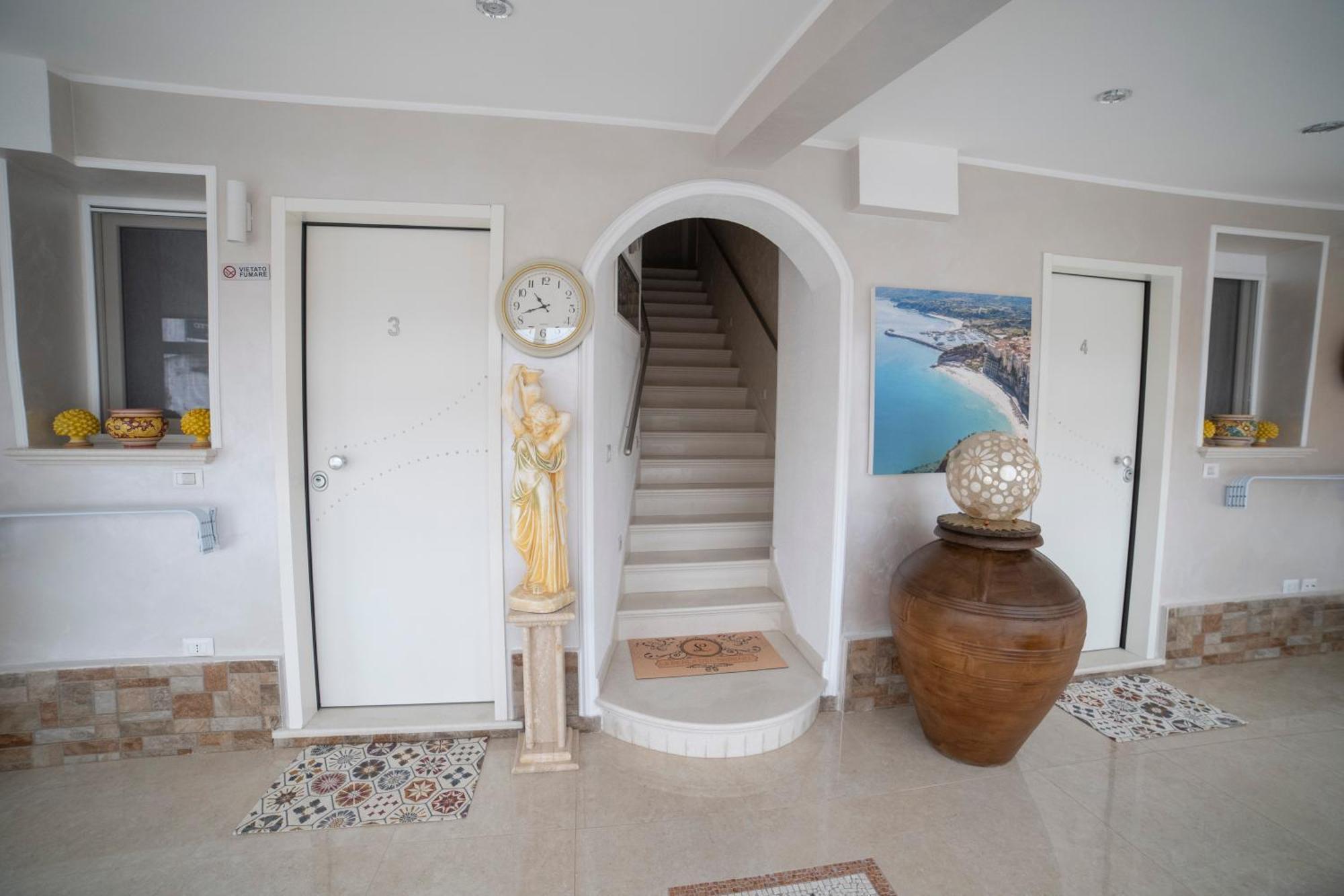 Bed and Breakfast La Perla Del Tirreno à Tropea Extérieur photo