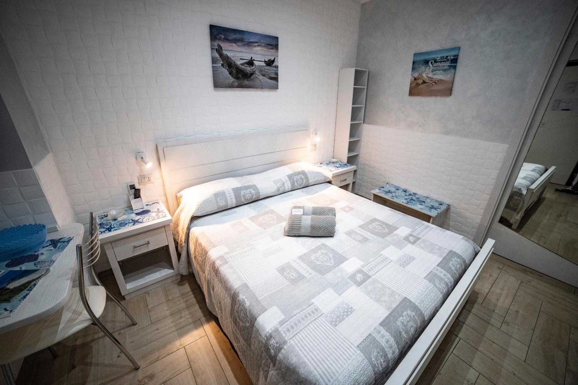 Bed and Breakfast La Perla Del Tirreno à Tropea Chambre photo